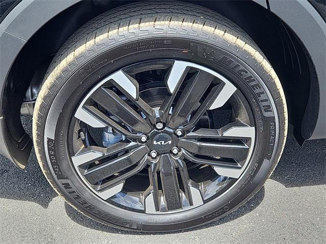 used 2025 Kia Telluride car, priced at $46,987