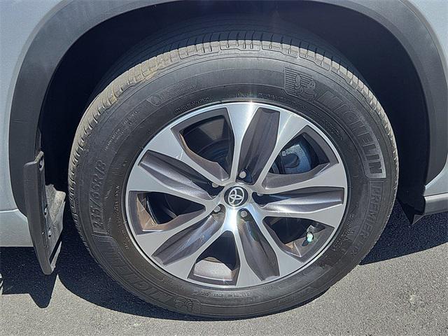 used 2022 Toyota Highlander car, priced at $36,987