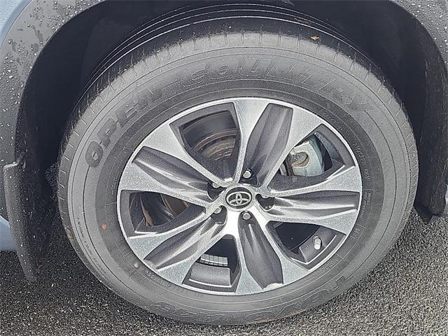 used 2022 Toyota Highlander Hybrid car, priced at $42,887