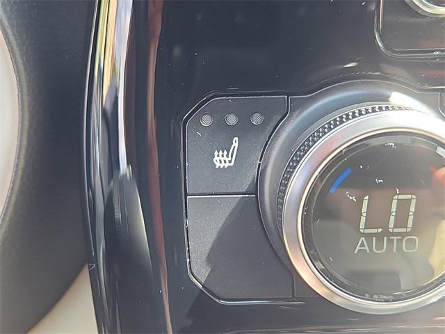 used 2022 Toyota Highlander car, priced at $37,987
