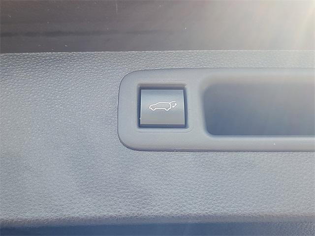 used 2022 Toyota Highlander car, priced at $37,987