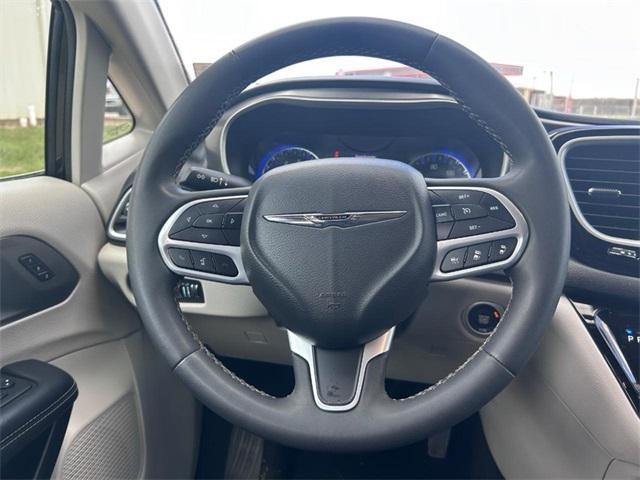 used 2023 Chrysler Pacifica car, priced at $22,059