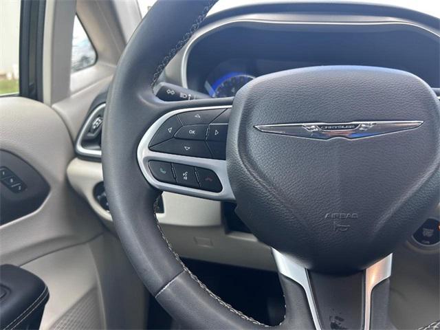 used 2023 Chrysler Pacifica car, priced at $22,059