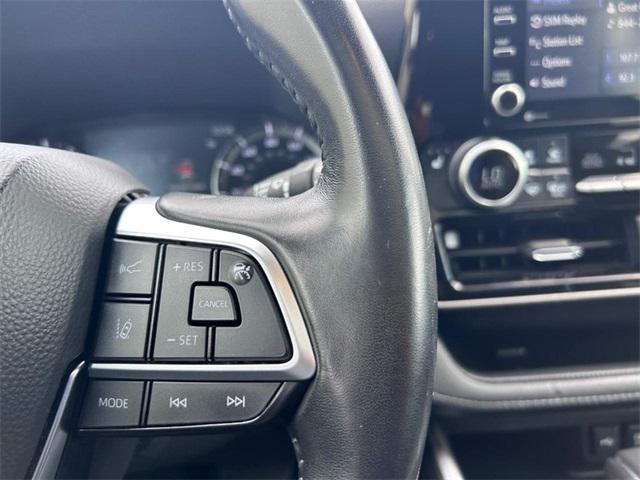 used 2021 Toyota Highlander car, priced at $24,800