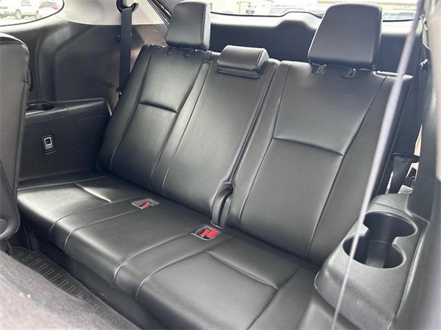 used 2021 Toyota Highlander car, priced at $24,800