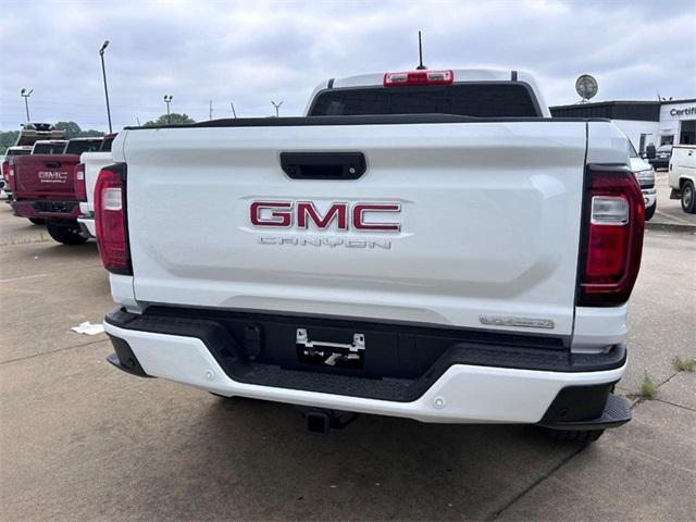 new 2025 GMC Canyon car, priced at $37,007