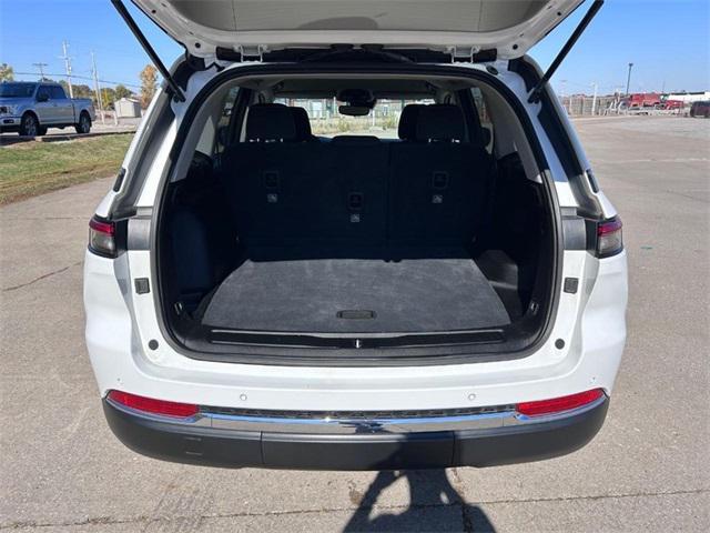 used 2023 Jeep Grand Cherokee car, priced at $28,500