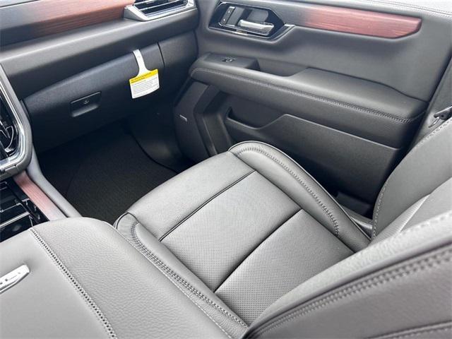 new 2025 GMC Yukon XL car, priced at $85,000