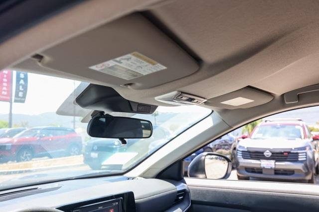 new 2025 Nissan Kicks car, priced at $23,642