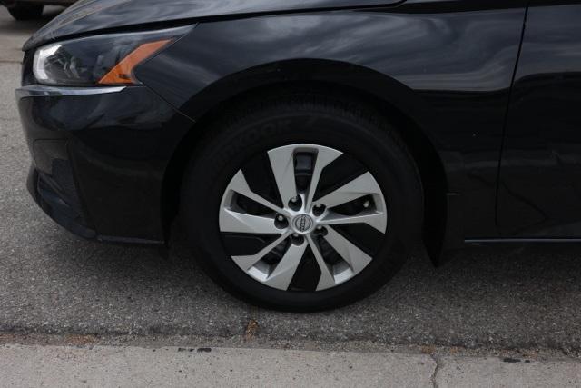 new 2025 Nissan Altima car, priced at $27,208