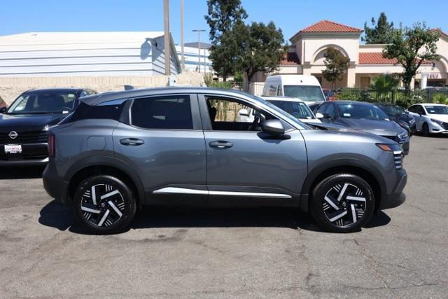 new 2025 Nissan Kicks car, priced at $22,348