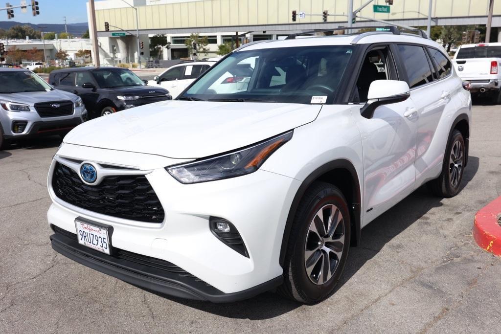 used 2024 Toyota Highlander Hybrid car, priced at $46,248