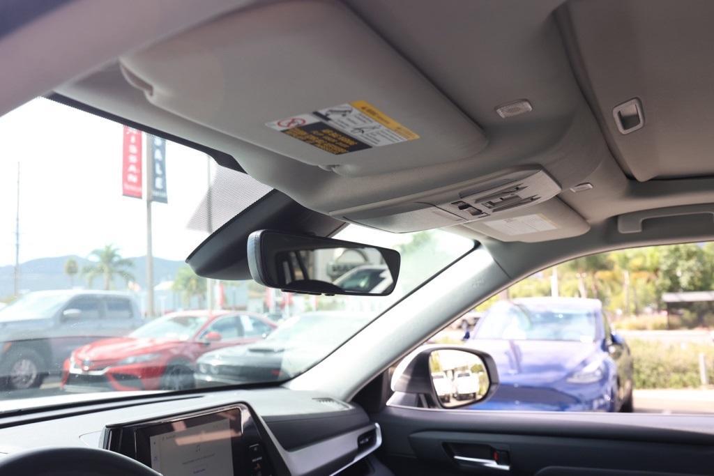 used 2024 Toyota Highlander Hybrid car, priced at $46,248