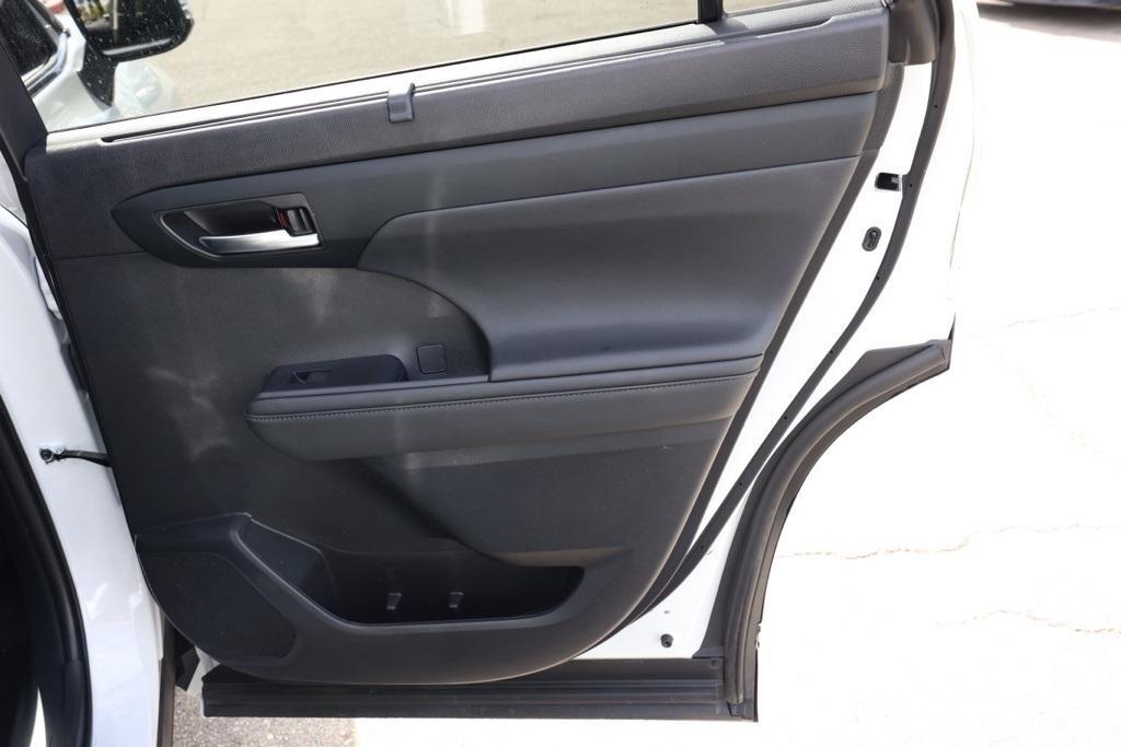 used 2024 Toyota Highlander Hybrid car, priced at $46,248