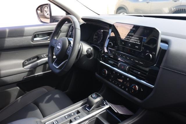 new 2025 Nissan Pathfinder car, priced at $37,427