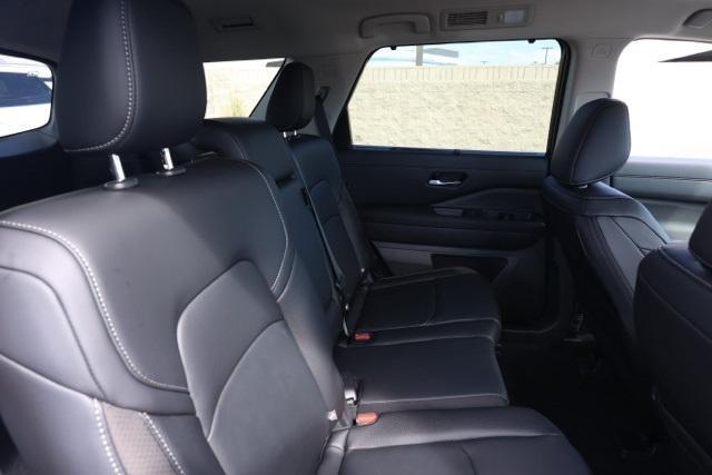 new 2025 Nissan Pathfinder car, priced at $37,427