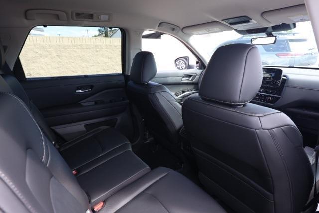 new 2025 Nissan Pathfinder car, priced at $37,427