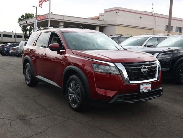 new 2025 Nissan Pathfinder car, priced at $34,502