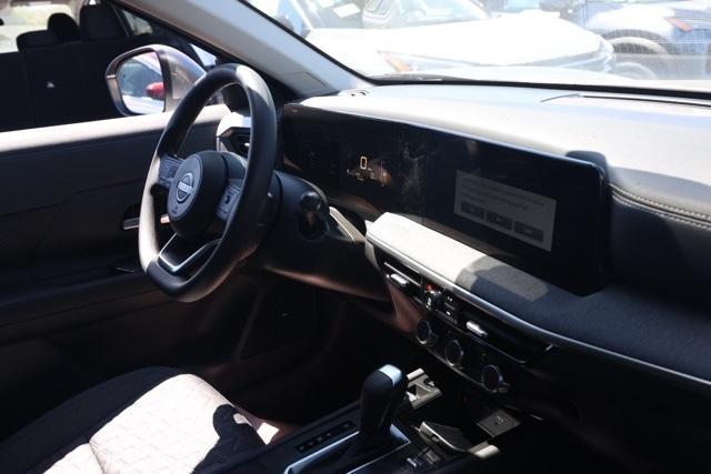 new 2025 Nissan Kicks car, priced at $21,853