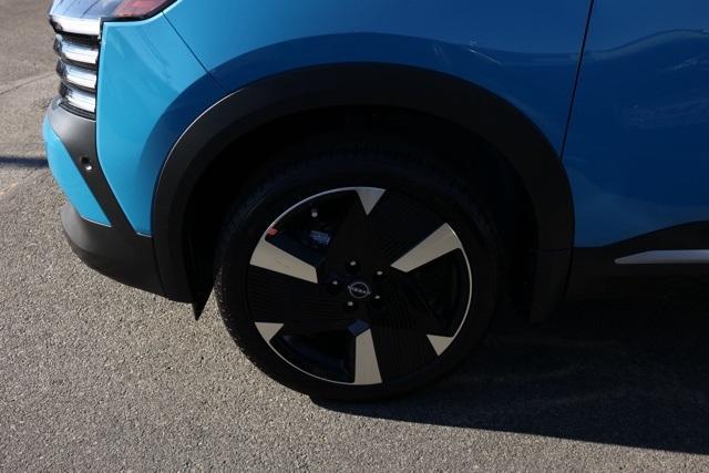 new 2025 Nissan Kicks car, priced at $27,255
