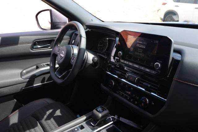 new 2025 Nissan Pathfinder car, priced at $39,257