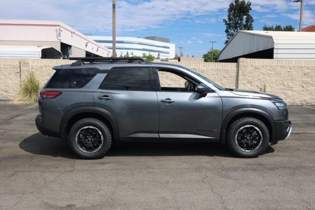 new 2025 Nissan Pathfinder car, priced at $39,257
