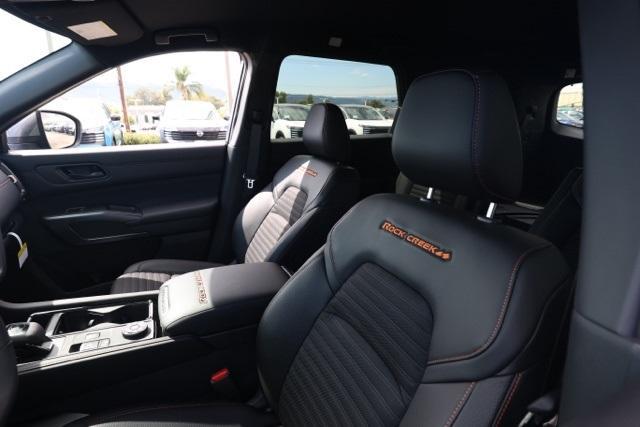 new 2025 Nissan Pathfinder car, priced at $39,257