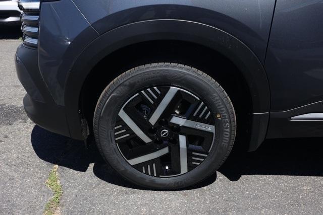 new 2025 Nissan Kicks car, priced at $22,394