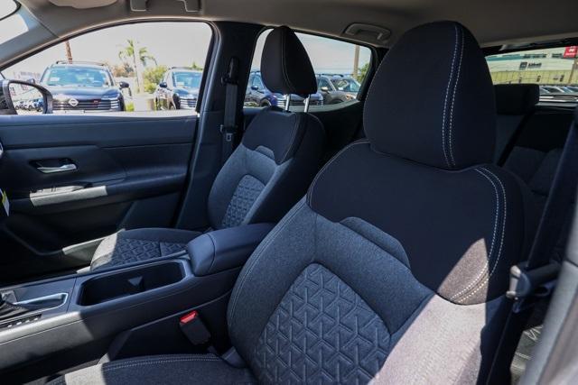 new 2025 Nissan Kicks car, priced at $25,004