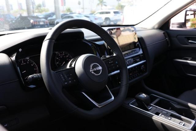 new 2025 Nissan Pathfinder car, priced at $37,527