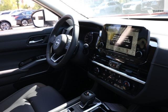 new 2025 Nissan Pathfinder car, priced at $37,527