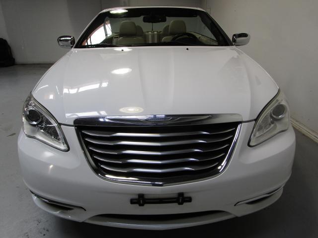 used 2013 Chrysler 200 car, priced at $9,995