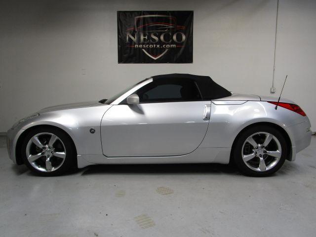 used 2007 Nissan 350Z car, priced at $11,995