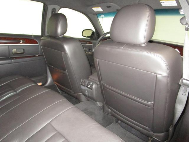 used 2007 Lincoln Town Car car, priced at $9,995