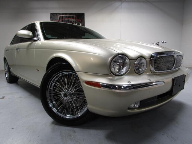 used 2006 Jaguar XJ8 car, priced at $10,995