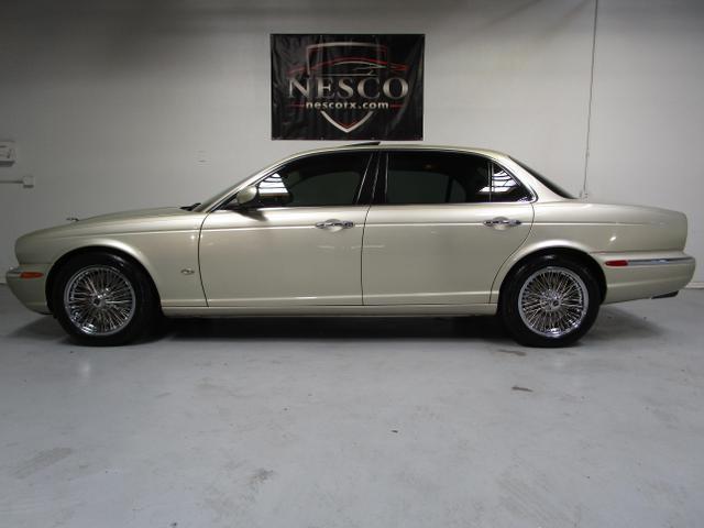 used 2006 Jaguar XJ8 car, priced at $10,995