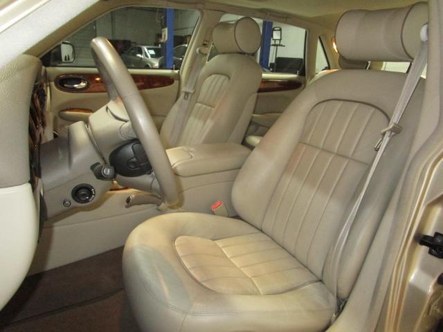 used 2000 Jaguar XJ8 car, priced at $7,995