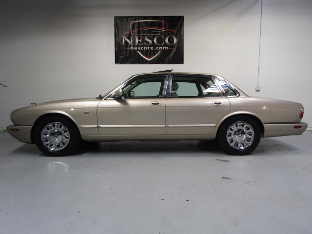 used 2000 Jaguar XJ8 car, priced at $7,995