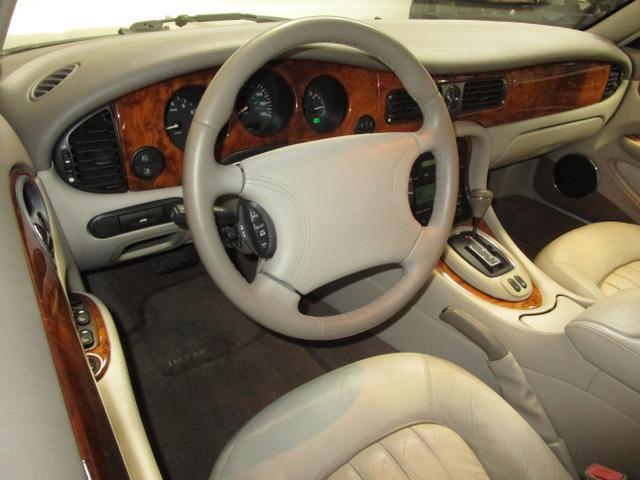 used 2000 Jaguar XJ8 car, priced at $7,995