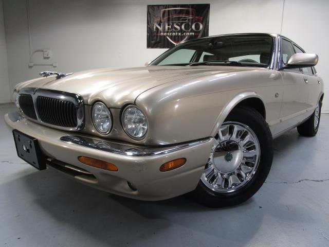 used 2000 Jaguar XJ8 car, priced at $7,995