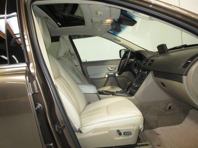 used 2013 Volvo XC90 car, priced at $9,995