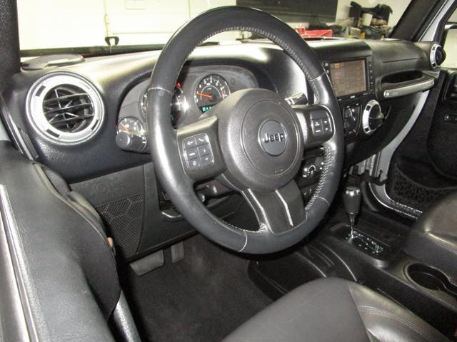 used 2015 Jeep Wrangler Unlimited car, priced at $21,995