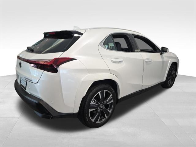 new 2025 Lexus UX 300h car, priced at $44,415