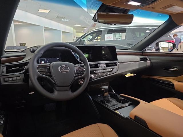 new 2025 Lexus ES 350 car, priced at $51,604