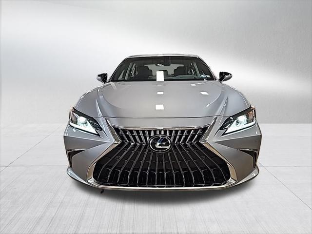 new 2025 Lexus ES 300h car, priced at $54,514