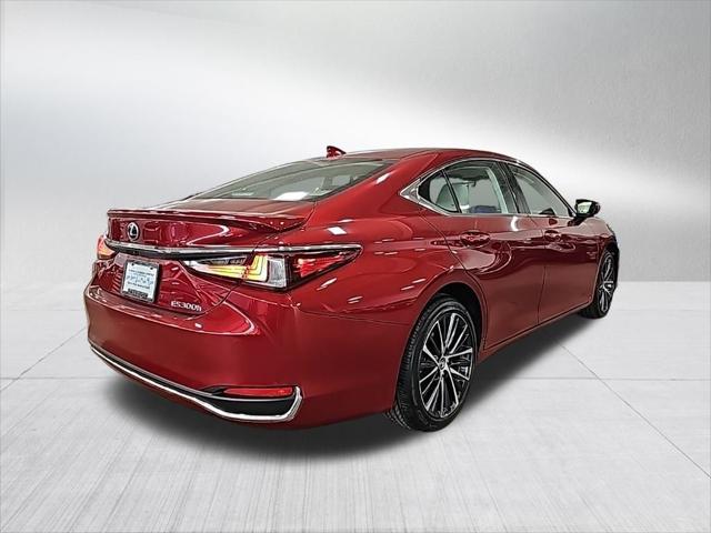 new 2025 Lexus ES 300h car, priced at $49,374