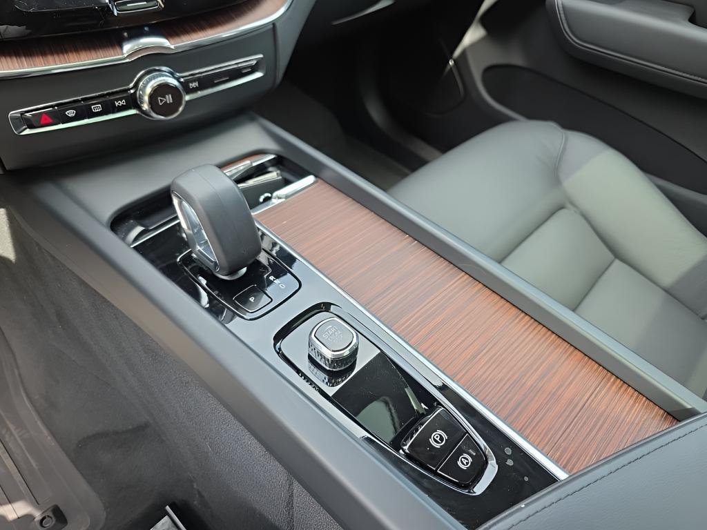 used 2024 Volvo XC60 car, priced at $36,987