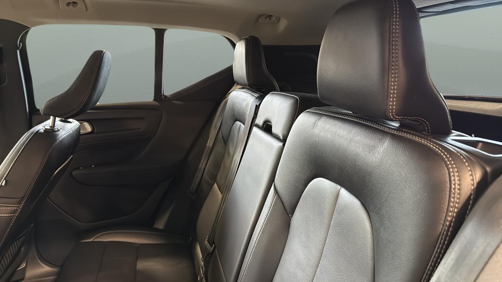 used 2022 Volvo XC40 car, priced at $26,987