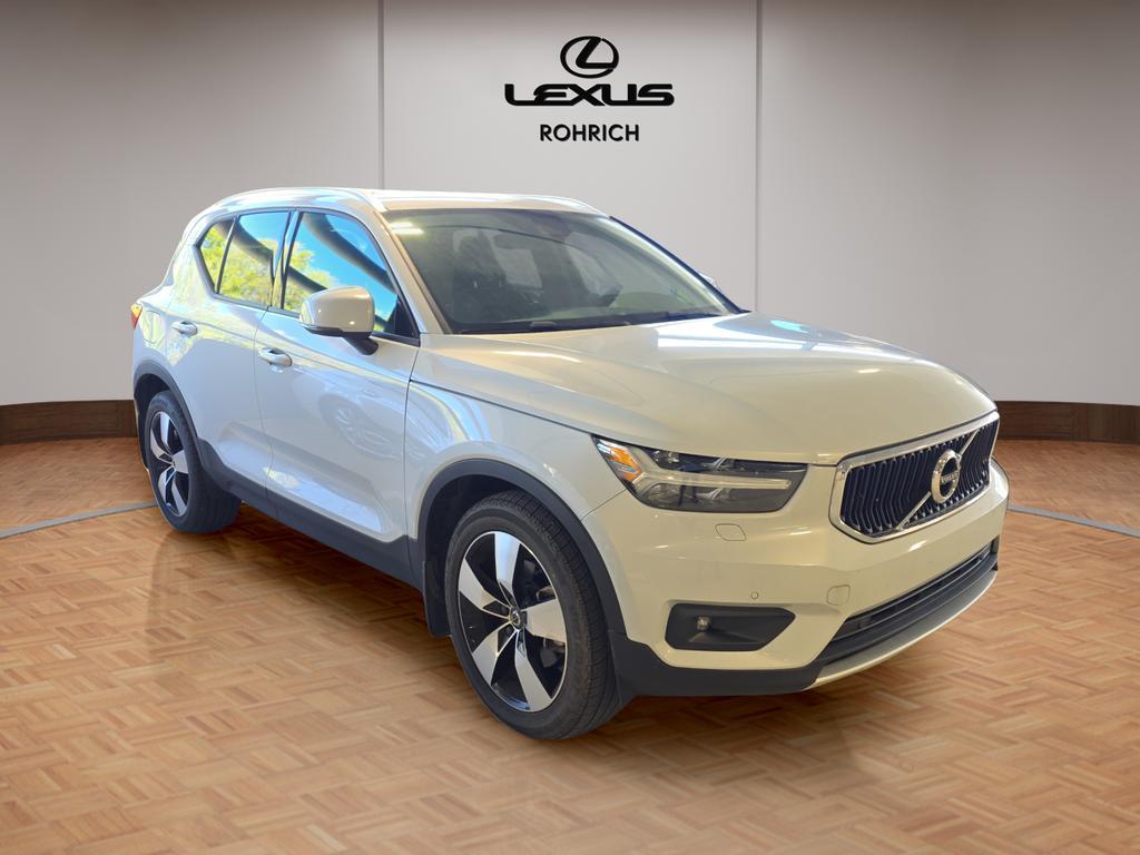 used 2022 Volvo XC40 car, priced at $26,987