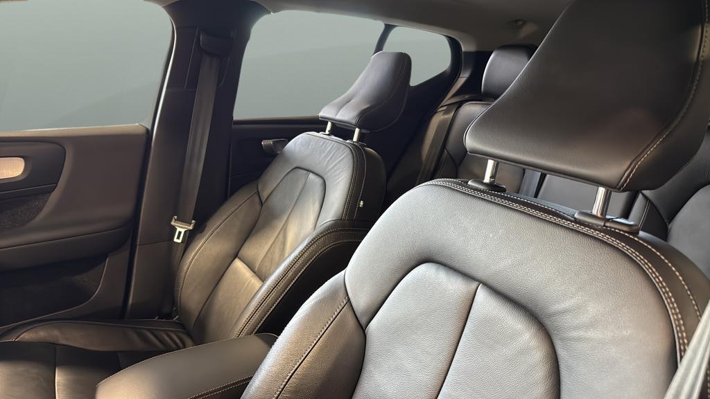 used 2022 Volvo XC40 car, priced at $26,987